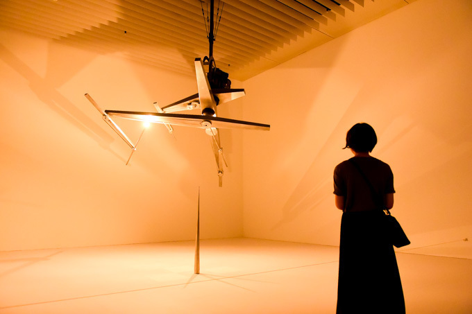 展覧会「宇宙と芸術展」ガイド、森美術館で開催-現代アートと宇宙開発の最前線、チームラボ新作で宇宙遊泳 | 写真