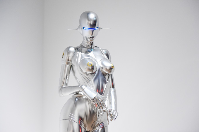 展覧会「宇宙と芸術展」ガイド、森美術館で開催-現代アートと宇宙開発の最前線、チームラボ新作で宇宙遊泳 | 写真