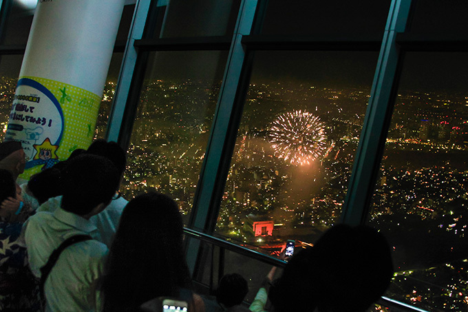 東京スカイツリーの展望台から、隅田川花火大会を観覧 - レストランでコース料理も｜写真2