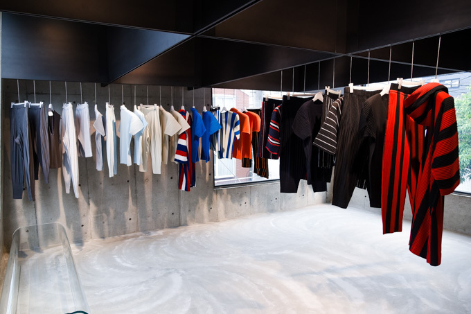 オム プリッセ イッセイ ミヤケ、初の単独路面店が代官山にオープン - 店舗デザインは深澤直人 | 写真