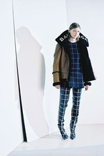 バレンシアガ 2016年プレフォールコレクション - 前を向くために歴史を振り返る｜写真10