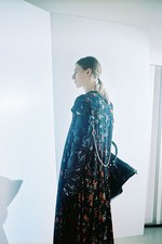 バレンシアガ 2016年プレフォールコレクション - 前を向くために歴史を振り返る｜写真18