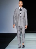 ダイナミックな幾何学モチーフをテーマに ジョルジオ アルマーニ　2012年春夏メンズコレクション｜写真1