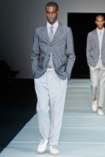 ダイナミックな幾何学モチーフをテーマに ジョルジオ アルマーニ　2012年春夏メンズコレクション｜写真3