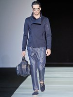 ダイナミックな幾何学モチーフをテーマに ジョルジオ アルマーニ　2012年春夏メンズコレクション｜写真9