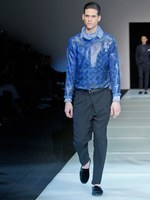 ダイナミックな幾何学モチーフをテーマに ジョルジオ アルマーニ　2012年春夏メンズコレクション｜写真19