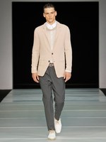 ダイナミックな幾何学モチーフをテーマに ジョルジオ アルマーニ　2012年春夏メンズコレクション｜写真32