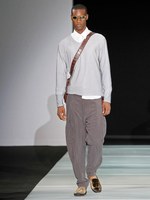 ダイナミックな幾何学モチーフをテーマに ジョルジオ アルマーニ　2012年春夏メンズコレクション｜写真36