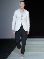 ダイナミックな幾何学モチーフをテーマに ジョルジオ アルマーニ　2012年春夏メンズコレクション｜写真44