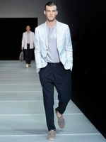 ダイナミックな幾何学モチーフをテーマに ジョルジオ アルマーニ　2012年春夏メンズコレクション｜写真45