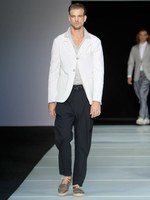 ダイナミックな幾何学モチーフをテーマに ジョルジオ アルマーニ　2012年春夏メンズコレクション｜写真46