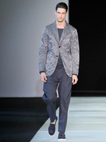 ダイナミックな幾何学モチーフをテーマに ジョルジオ アルマーニ　2012年春夏メンズコレクション｜写真52