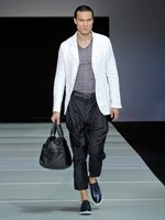 ダイナミックな幾何学モチーフをテーマに ジョルジオ アルマーニ　2012年春夏メンズコレクション｜写真61