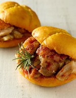 ジョエル・ロブション夏のパン＆スイーツ - 桃のクロワッサンやカレーチキンのサンド｜写真2