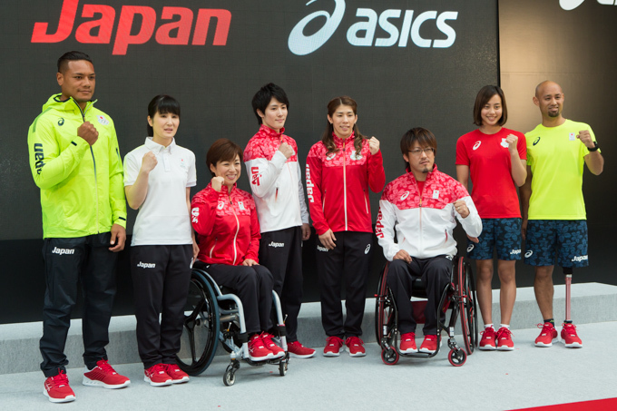 アシックス リオ五輪日本代表選手団のオフィシャルスポーツウェアを発表 ファッションプレス