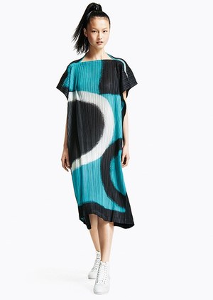 プリーツ プリーズ イッセイ ミヤケ(PLEATS PLEASE ISSEY MIYAKE) 2016-17年秋冬 ウィメンズコレクション  - 写真11