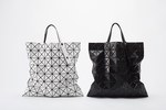 BAO BAO ISSEY MIYAKE 6月の新作 - ミラー素材で色合いが変化するトートバッグなど｜写真5