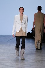 ナスカの地上絵からヒントを得た、崇高な戦士達 - リック・オウエンス(Rick Owens)、2012年春夏コレクション｜写真29