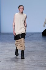 ナスカの地上絵からヒントを得た、崇高な戦士達 - リック・オウエンス(Rick Owens)、2012年春夏コレクション｜写真31