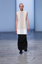 ナスカの地上絵からヒントを得た、崇高な戦士達 - リック・オウエンス(Rick Owens)、2012年春夏コレクション｜写真32