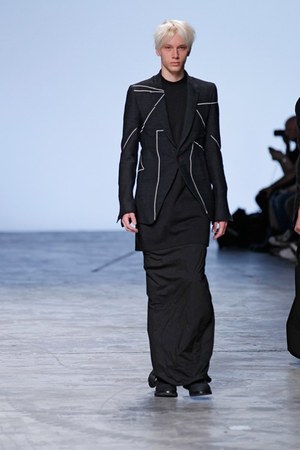 ナスカの地上絵からヒントを得た、崇高な戦士達 - リック・オウエンス(Rick Owens)、2012年春夏コレクション｜写真10
