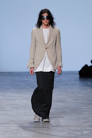 ナスカの地上絵からヒントを得た、崇高な戦士達 - リック・オウエンス(Rick Owens)、2012年春夏コレクション｜写真20