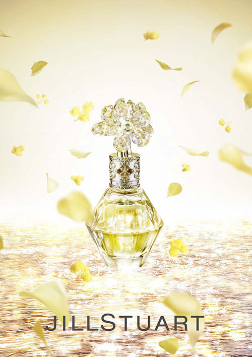 ジルスチュアートの新香水「クリスタルブルーム　エターナルダズル」サンセットを浴びた花々をイメージ | 写真