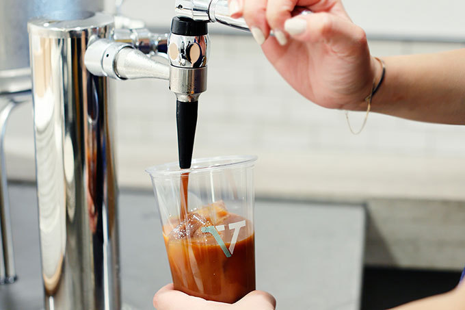 La発 ヴァーヴ コーヒー ロースターズ 新体感アイスコーヒー ニトロ ブリュー や炭酸コーヒー ファッションプレス