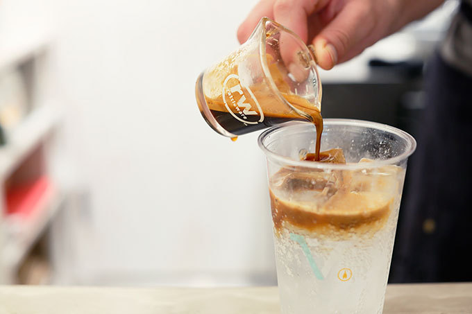LA発・ヴァーヴ コーヒー ロースターズ、新体感アイスコーヒー「ニトロ ブリュー」や炭酸コーヒー | 写真
