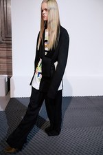 アクネ ストゥディオズ 2017年リゾートコレクション - 溺愛が導く新たな解釈と可能性｜写真1