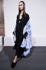 アクネ ストゥディオズ 2017年リゾートコレクション - 溺愛が導く新たな解釈と可能性｜写真9