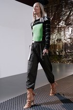 アクネ ストゥディオズ 2017年リゾートコレクション - 溺愛が導く新たな解釈と可能性｜写真15