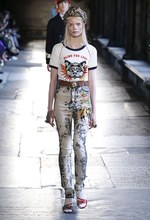 グッチ 2017年リゾートコレクション - 英・ウェストミンスター寺院で魅せる‟アニマル”の世界｜写真15