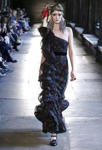 グッチ 2017年リゾートコレクション - 英・ウェストミンスター寺院で魅せる‟アニマル”の世界｜写真25