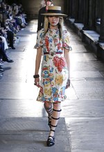 グッチ 2017年リゾートコレクション - 英・ウェストミンスター寺院で魅せる‟アニマル”の世界｜写真30