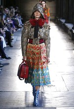 グッチ 2017年リゾートコレクション - 英・ウェストミンスター寺院で魅せる‟アニマル”の世界｜写真34