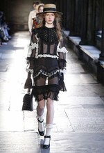 グッチ 2017年リゾートコレクション - 英・ウェストミンスター寺院で魅せる‟アニマル”の世界｜写真43