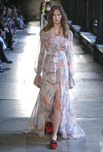 グッチ 2017年リゾートコレクション - 英・ウェストミンスター寺院で魅せる‟アニマル”の世界｜写真46