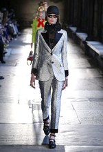 グッチ 2017年リゾートコレクション - 英・ウェストミンスター寺院で魅せる‟アニマル”の世界｜写真47