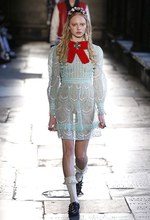 グッチ 2017年リゾートコレクション - 英・ウェストミンスター寺院で魅せる‟アニマル”の世界｜写真61