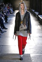 グッチ 2017年リゾートコレクション - 英・ウェストミンスター寺院で魅せる‟アニマル”の世界｜写真63