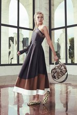 フェンディ 2017年リゾートコレクション - 万華鏡の中に広がる花と波の世界｜写真19