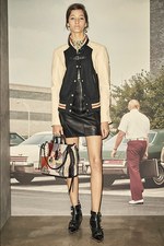 コーチ 2017年リゾートコレクション - 女性らしさとアメリカンギャングをミックス｜写真5