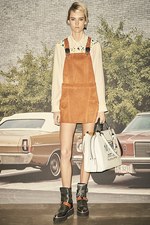 コーチ 2017年リゾートコレクション - 女性らしさとアメリカンギャングをミックス｜写真15