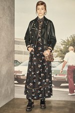 コーチ 2017年リゾートコレクション - 女性らしさとアメリカンギャングをミックス｜写真24