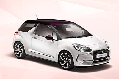 自動車｜ジバンシイ×DSのコラボカー登場 - 運転席脇にメイクアップ製品をセット