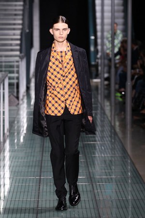 ラフ シモンズ(RAF SIMONS) 2012年春夏メンズコレクション  - 写真2