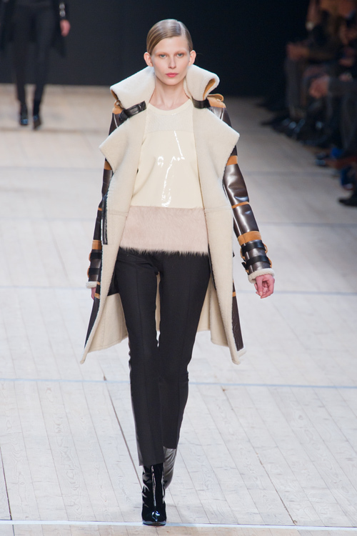 バルバラ ビュイ 2011-12年秋冬<span>コレクション</span> - 写真31