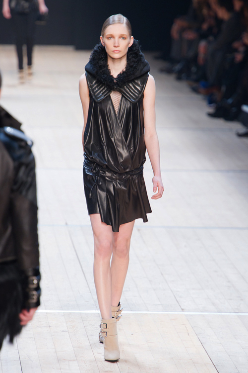 バルバラ ビュイ 2011-12年秋冬<span>コレクション</span> - 写真15