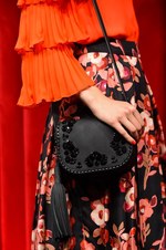 ケイト・スペード ニューヨーク16年秋は踊り子＆シンガーをモデルに、香水バッグ＆ネコシューズを提案｜写真6